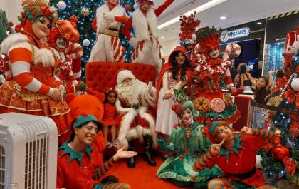 Chegada do Papai Noel no Shopping Praça Nova