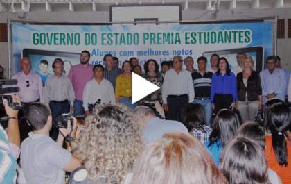 Pimenta - Varrição de rua pela madrugada incomoda moradores