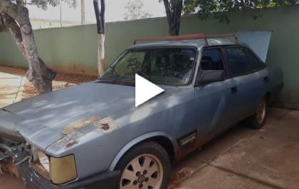 Comerciante tem carro furtado em TL