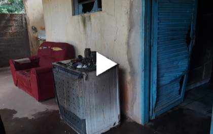 Casa é incendiada em TL
