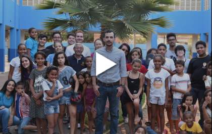 Já pensou no que você pode fazer hoje para ajudar alguém?