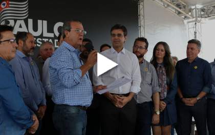 Sob disputa, Dilador entrega ao vice-governador documento sobre o AME
