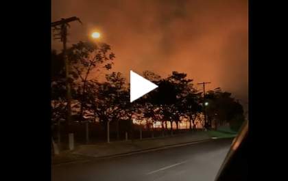 Incêndio atinge área vizinha à Vila dos Operadores