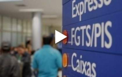 Trabalhador de TL se irrita com tempo de espera na fila para receber o PIS