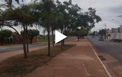 Jovem é rendido por bandidos armados em 'plena luz do dia' em TL