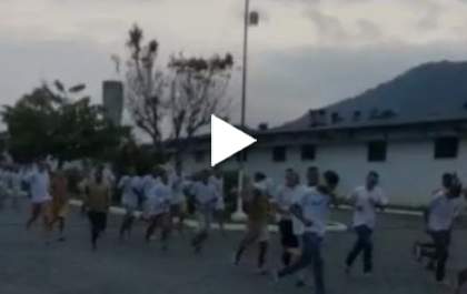Confira o vídeo incrível de 600 presos fugindo ontem em Mongaguá