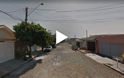 Menino de 2 anos é atropelado ao sair correndo na rua