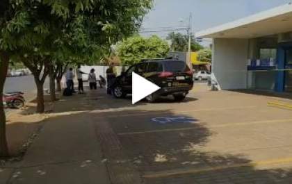 Bandidos invadem a Caixa Econômica Federal em Três Lagoas; a agência está isolada