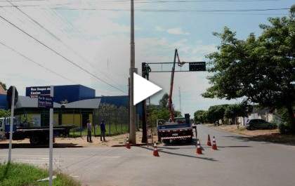 Trânsito na Rua Duque de Caxias já está em sentido único