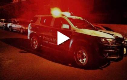 Homem  leva paulada na cabeça após chegar tarde da noite em casa