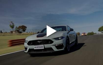Ford Mustang Mach 1 é puro prazer e emoção