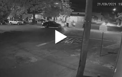 Motorista tentar atropelar várias pessoas com picape em Birigui