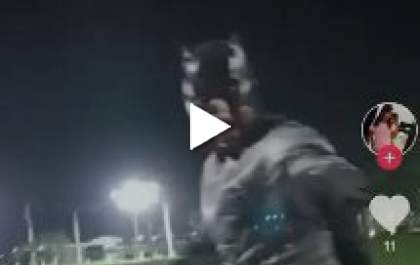 'Batman' chama a atenção ao correr na Circular da Lagoa Maior
