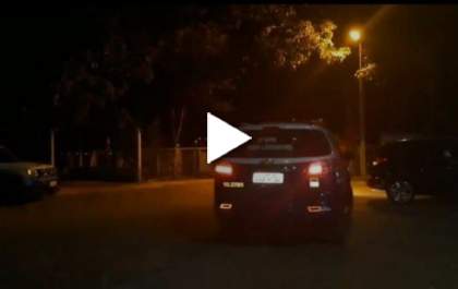 Homem é ameaçado após ser acusado de estar saindo com a mulher de outro