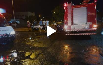 Homem fica ferido em batida entre carro e moto em Três Lagoas