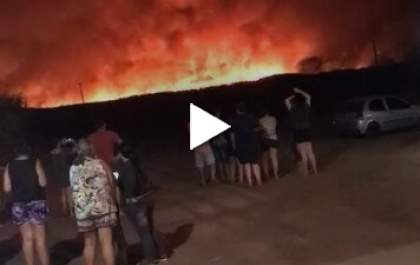 Incêndio em canavial assusta moradores no Condomínio Copacabana