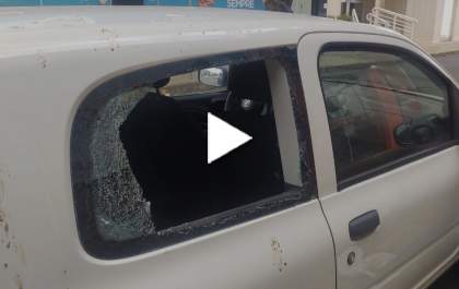 Dois carros têm vidro estourado e objetos furtados na região central de Araçatuba