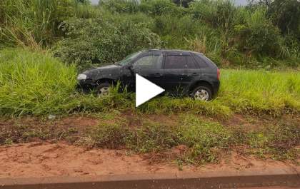 Familia escapa da morte após capotamento na BR- 262&nbsp;
