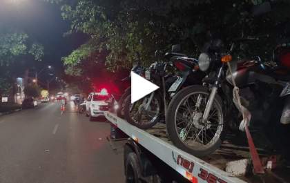 Polícia recolhe 12 veículos em fiscalização na Pompeu
