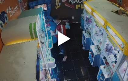 Jovem é preso por furtar dezenas de bichos de pelúcia de máquina em mercado em Birigui