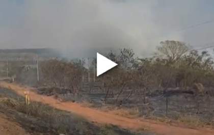 Incêndio prejudica a visibilidade e a segurança na BR-158 em Três Lagoas