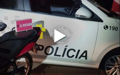 Motociclista é flagrado com tijolo de cocaína na cintura