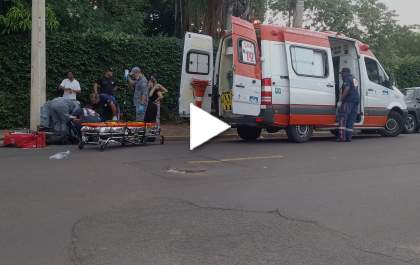 Mulher fica ferida ao ser atropelada por moto na Baguaçu
