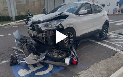 Mulher morre na colisão entre carro e moto na região central de Birigui