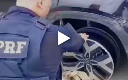 Motorista é flagrado dirigindo carro sem os pneus na BR-153