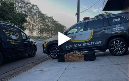 Homem é flagrado com 138 quilos de maconha em carro