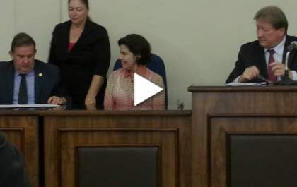 Ausência de vereadores em reunião do pleno no Fórum é alvo de críticas
