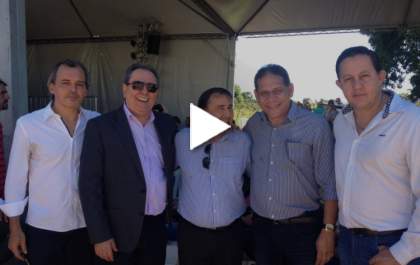 Vereador do PSD foge para não sair em fotografia ao lado de Peemedebistas