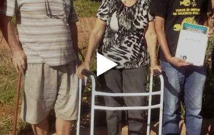 De andador e de bengala, petistas participam de protesto contra a reforma da Previdência