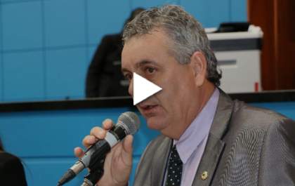 Guerreiro diz que muitas pessoas tem que procurar o que fazer e não ficar na esquina conversando fiado
