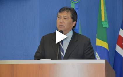 Professor critica presidente de sindicato por defender apenas os direitos de concursados