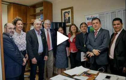 Prefeito do PSDB, Angelo Guerreiro é elogiado por deputados federais do Partido dos Trabalhadores