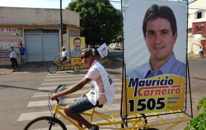 Maurício Carneiro e Itamar usam publicidade que não polui