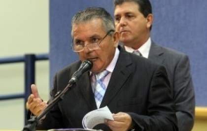DEM deve se aliar com PSDB e MD se o PMDB fechar com PT no Estado