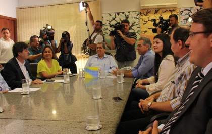 Reinaldo apresenta 15 nomes para transição de governo