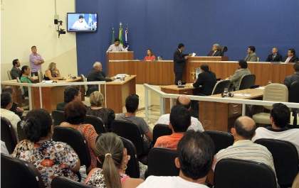 Para cada carro O km vendido concessionárias terão de plantar uma árvore