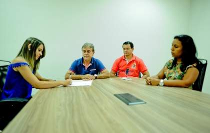 Vereadores dão posse à candidata e finalizam convocação de aprovados em concurso
