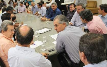 Governador assegura a deputados estaduais aumento de 25% nas emendas