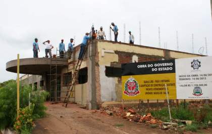 José Célio visita obra da Unidade Mista de Saúde de Murutinga