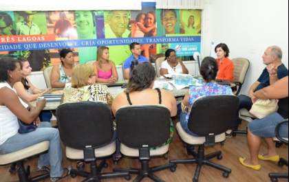 Marcia Moura esclarece distribuição da merenda ao Conselho de Alimentação Escolar