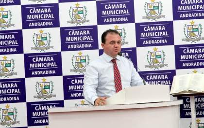 Gimenez pede bebedouro para alunos do Projeto Guri