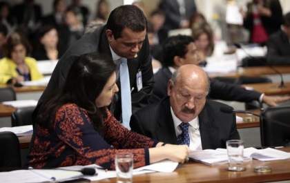 Simone vota a favor da PEC que permite indenização em terras indígenas
