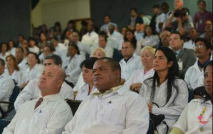 Médicos cubanos começam a deixar o país; confira