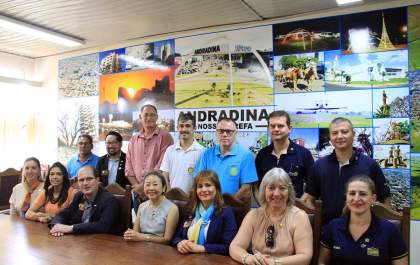 Tamiko recepciona governador do Rotary