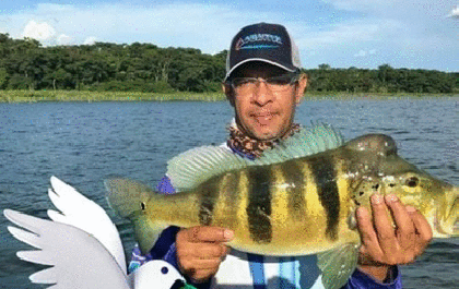 Pescador desaparece após barco ser atingido por temporal