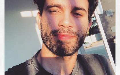 Três-lagoense faz sucesso com paródia da música 